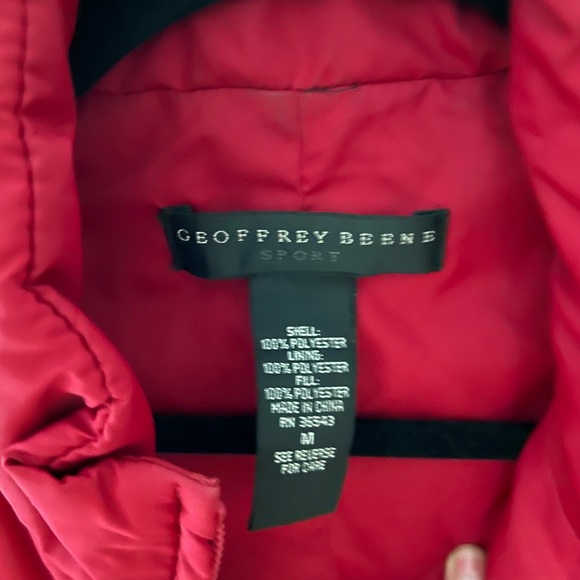 Red Puffer Vest 🎈 - Picture 2 of 2